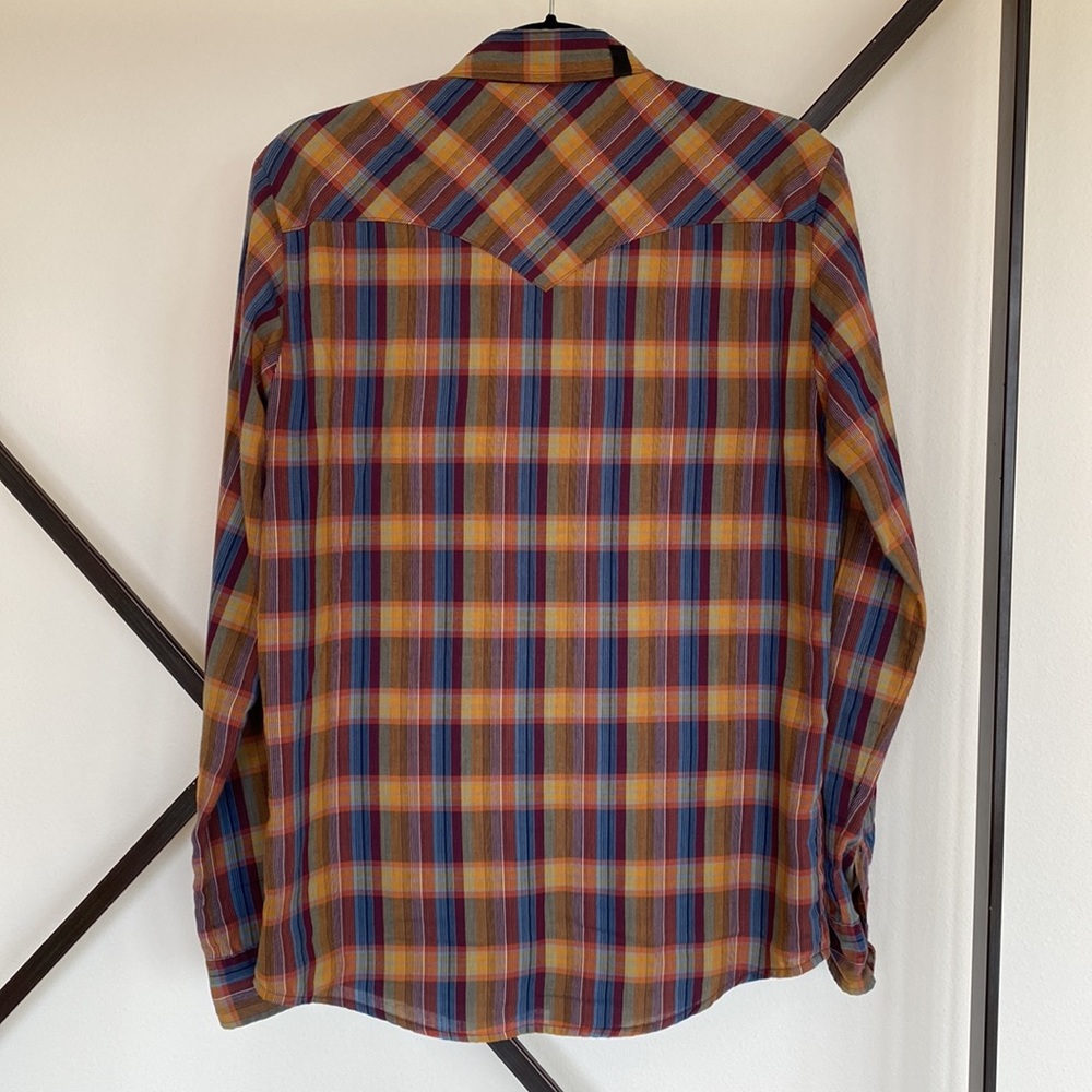 Ambiguous button down shirt - Picture 4 of 5